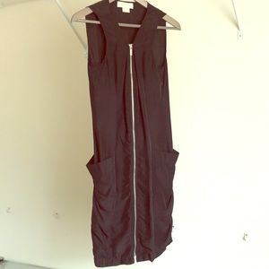 Beautiful front zipper Michael Kors dress